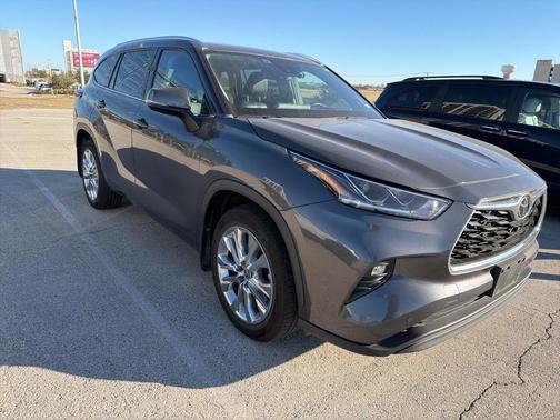 2022 Toyota Highlander Limited