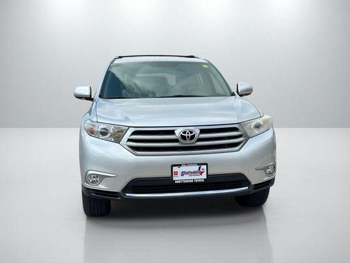 Classic Silver Metallic 2013 Toyota Highlander Limited
