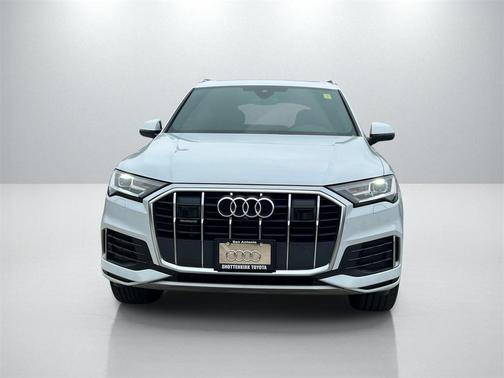 2023 Audi Q7 45 Premium Plus