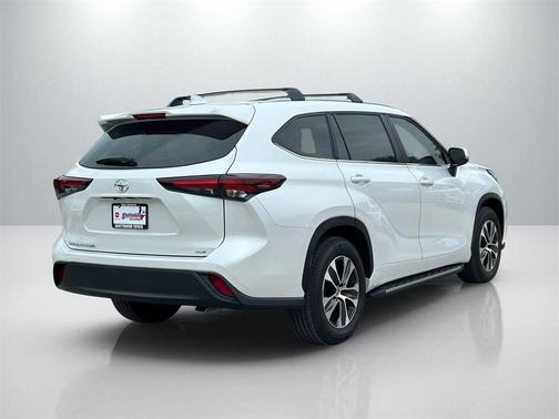 2025 Toyota Highlander XLE