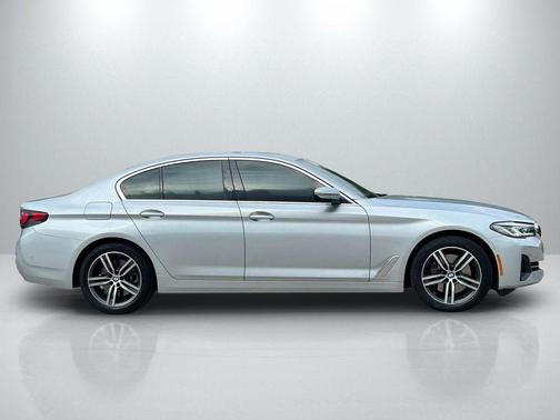 2021 BMW 540 540i