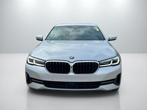 2021 BMW 540 540i