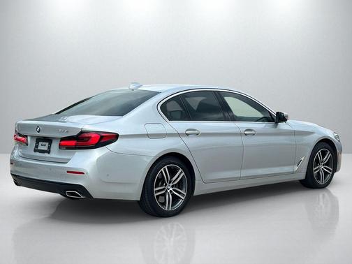 2021 BMW 540 540i