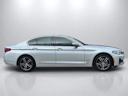 2021 BMW 540 540i