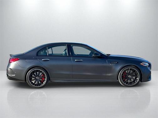 2025 Mercedes-Benz AMG C 63 S E Performance