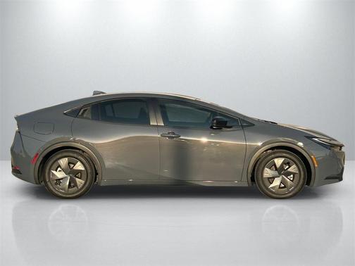 2024 Toyota Prius Prime SE