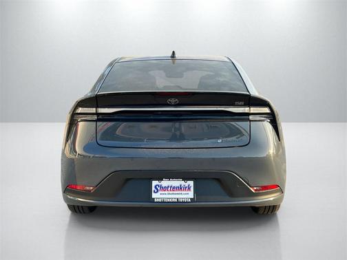 2024 Toyota Prius Prime SE