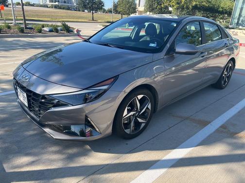 2023 Hyundai ELANTRA Limited