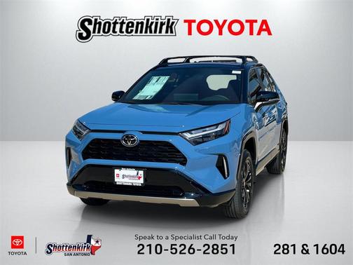 2025 Toyota RAV4 Hybrid SE