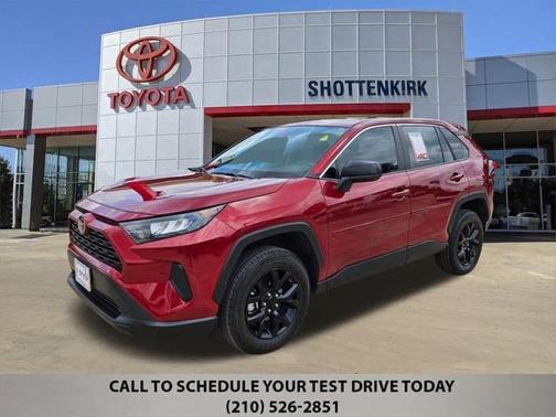 2022 Toyota RAV4 LE