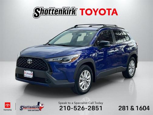 2025 Toyota Corolla Cross LE