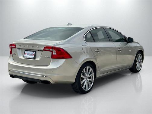 2018 Volvo S60 Inscription T5 Platinum