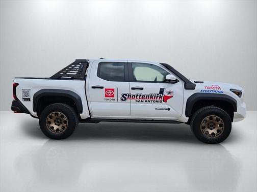 2025 Toyota Tacoma Hybrid Trailhunter