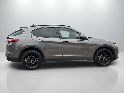 2018 Alfa Romeo Stelvio Sport