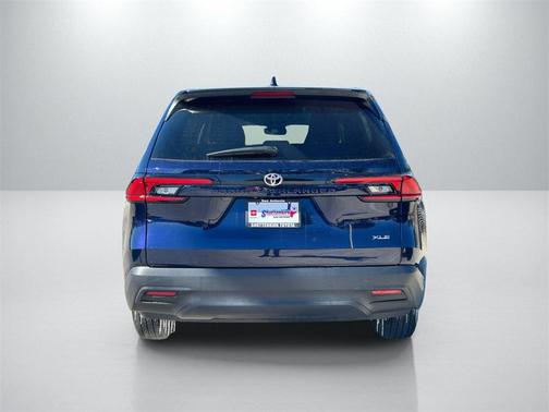 2025 Toyota Highlander LE