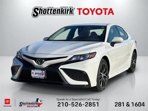 2024 Toyota Camry SE