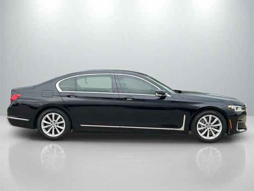 2021 BMW 740 740i