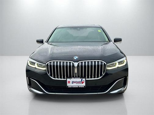2021 BMW 740 740i