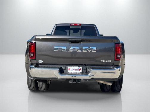 2025 RAM 3500 Tradesman Crew Cab 4x4 8' Box