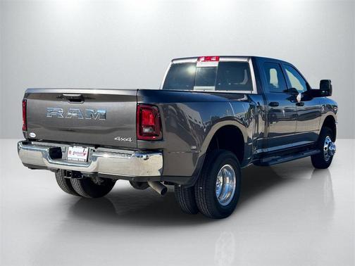 2025 RAM 3500 Tradesman Crew Cab 4x4 8' Box