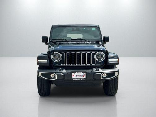 Black Clearcoat 2025 Jeep Wrangler 4-Door Sahara 4x4