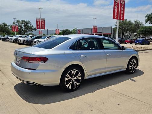 2020 Volkswagen Passat 2.0T SE