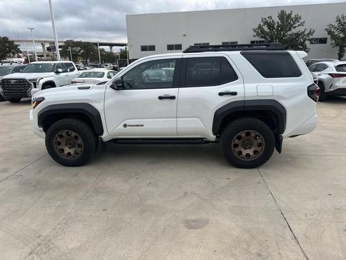 2025 Toyota 4Runner Hybrid Trailhunter