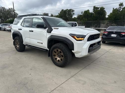 2025 Toyota 4Runner Hybrid Trailhunter