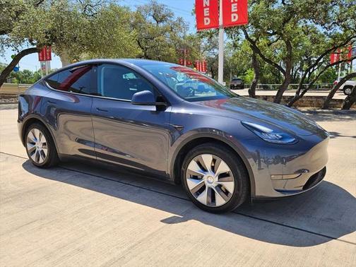 2022 Tesla Model Y Long Range Dual Motor All-Wheel Drive