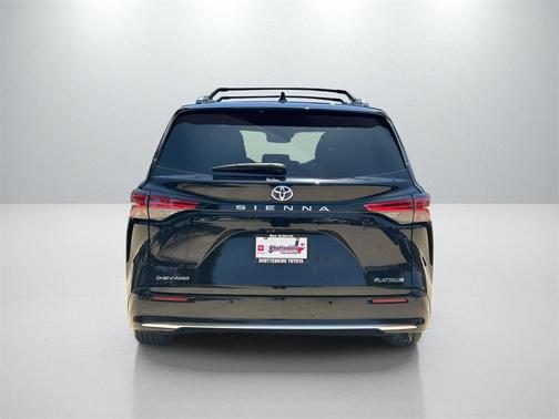 2025 Toyota Sienna Platinum 7 Passenger
