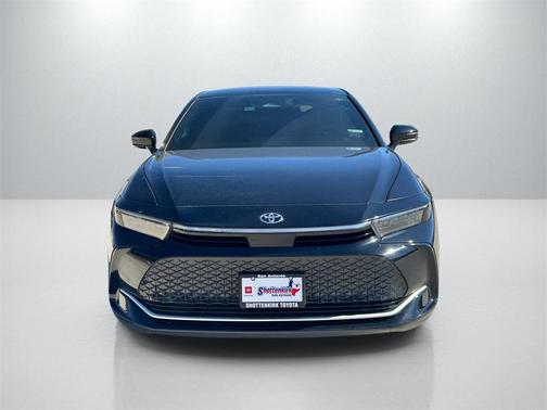 2024 Toyota Crown Limited