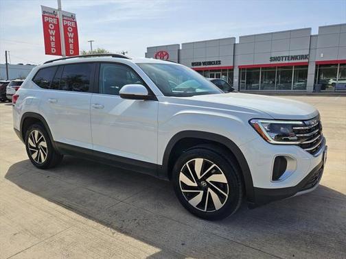 2024 Volkswagen Atlas 2.0T SE w/Technology
