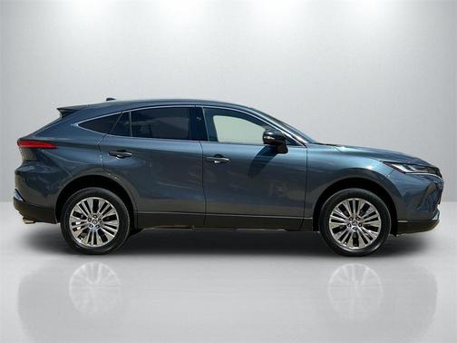 2023 Toyota Venza XLE