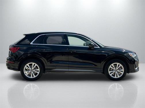 2024 Audi Q3 Premium 45 TFSI S line quattro Tiptronic