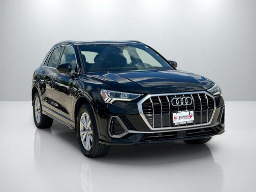 2024 Audi Q3 Premium 45 TFSI S line quattro Tiptronic