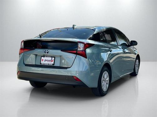 2022 Toyota Prius LE