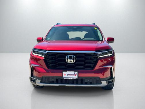 Radiant Red Metallic II 2024 Honda Pilot Touring 8-Passenger