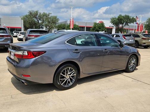 2017 Lexus ES 350 Base