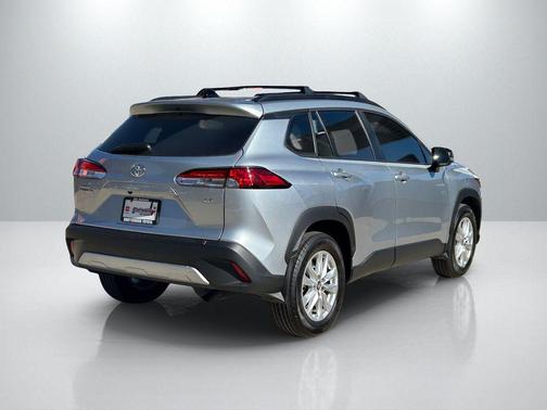 2025 Toyota Corolla Cross LE