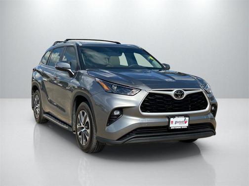 2025 Toyota Highlander XLE