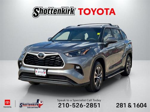 2025 Toyota Highlander XLE