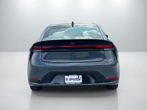 2025 Toyota Prius XLE