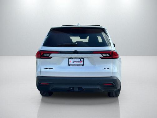 Pear 2024 Toyota Grand Highlander Hybrid XLE