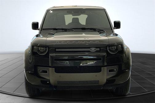 2024 Land Rover Defender 130 P400 Outbound