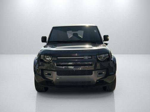 2024 Land Rover Defender 130 P400 Outbound