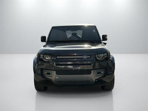 2024 Land Rover Defender 130 P400 Outbound