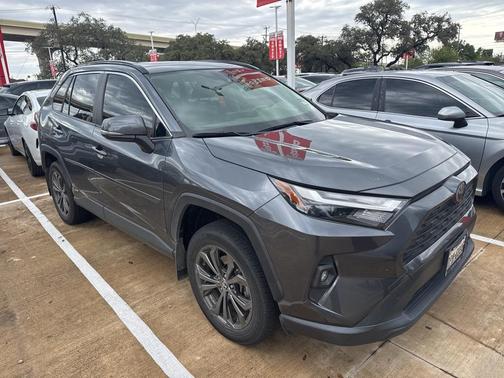 2022 Toyota RAV4 Hybrid XLE Premium