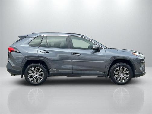 2022 Toyota RAV4 Hybrid XLE Premium