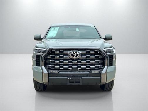2026 Toyota Tundra Hybrid Platinum