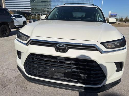 2024 Toyota Grand Highlander Hybrid XLE